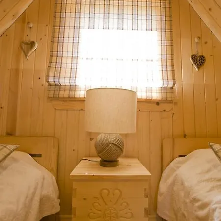 Smrekowa Osada Feriehus Jarosławiec
